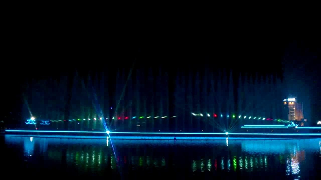 Dekorative Wasser-Laser-Show, Digital-Laserlicht-Show-System auf Wasser-Brunnen fournisseur